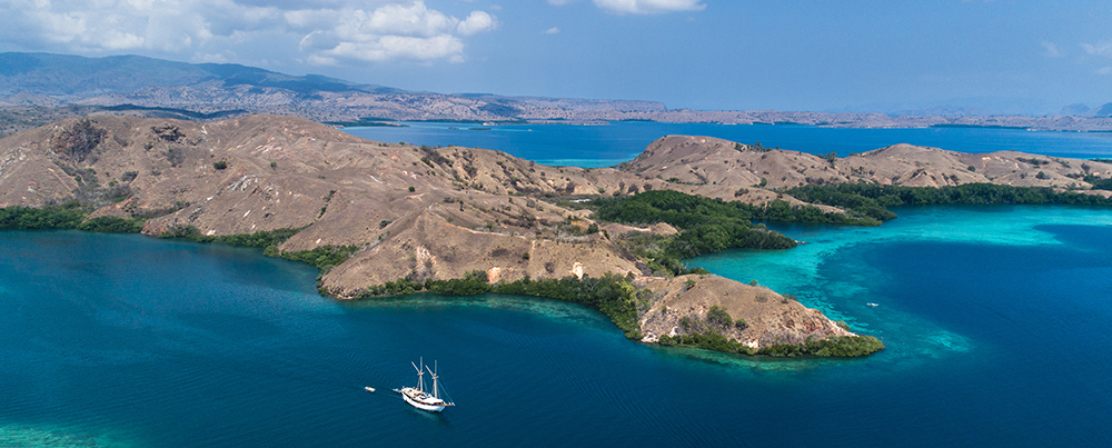 Sailing near the island